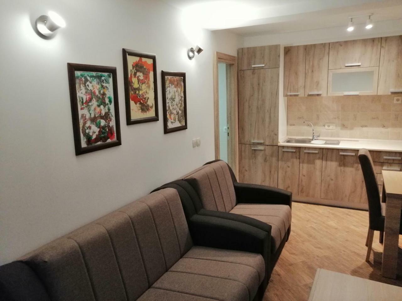 Olive Tree Apartment *
