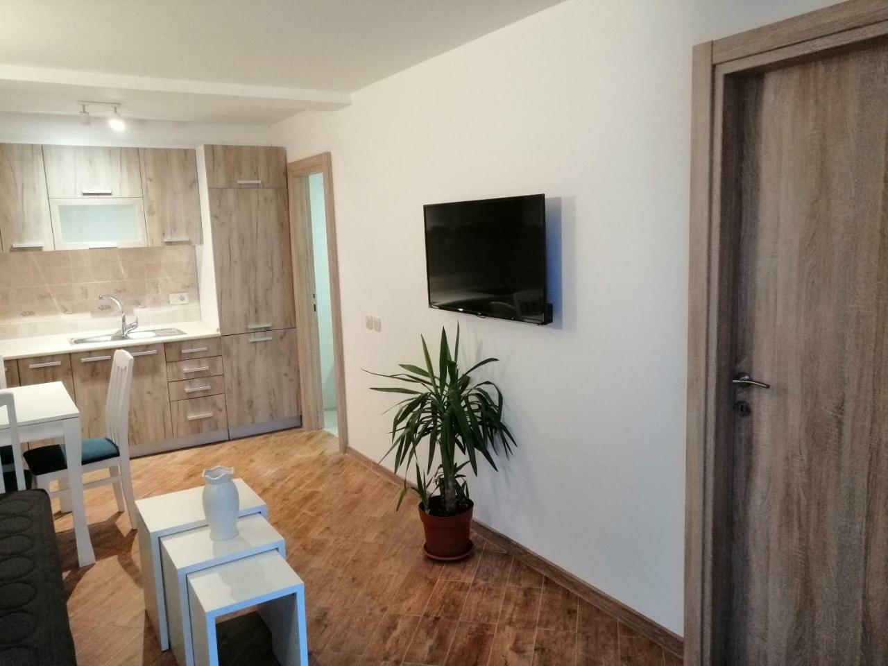 Olive Tree Apartment *